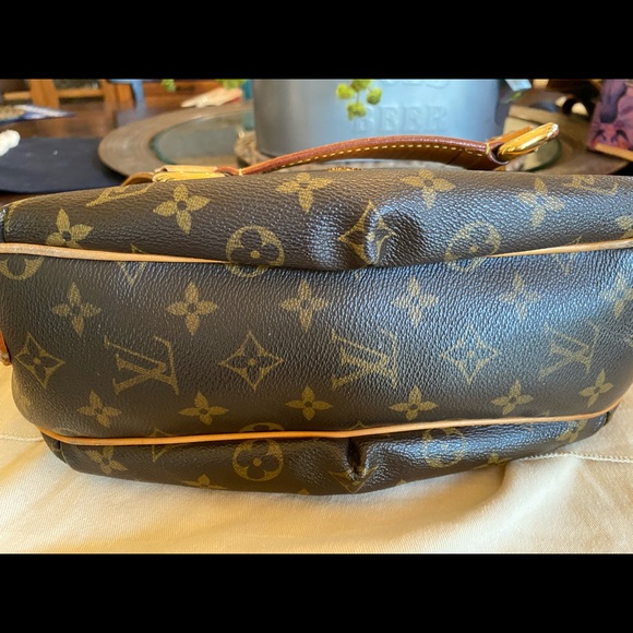 Louis Vuitton Tulum shoulder bag - Picture 3 of 13